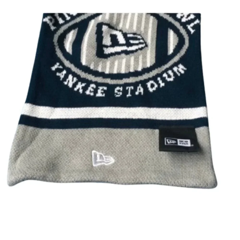 Yankee Stadium pinstripe bowl blue/white scarf, Unisex NWT (C41)